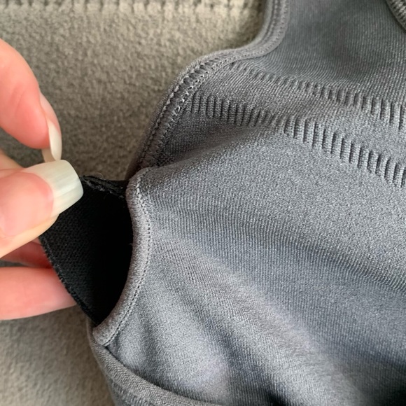 3 For $20 CALVIN KLEIN Performance Sports Bra With Removable Padding - Picture 3 of 5